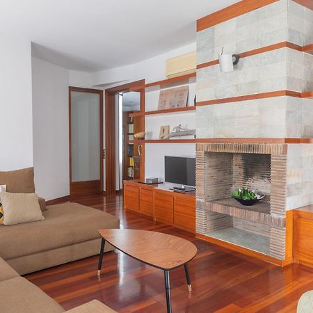 Mazi Apartments Colon ヴィク エクステリア 写真