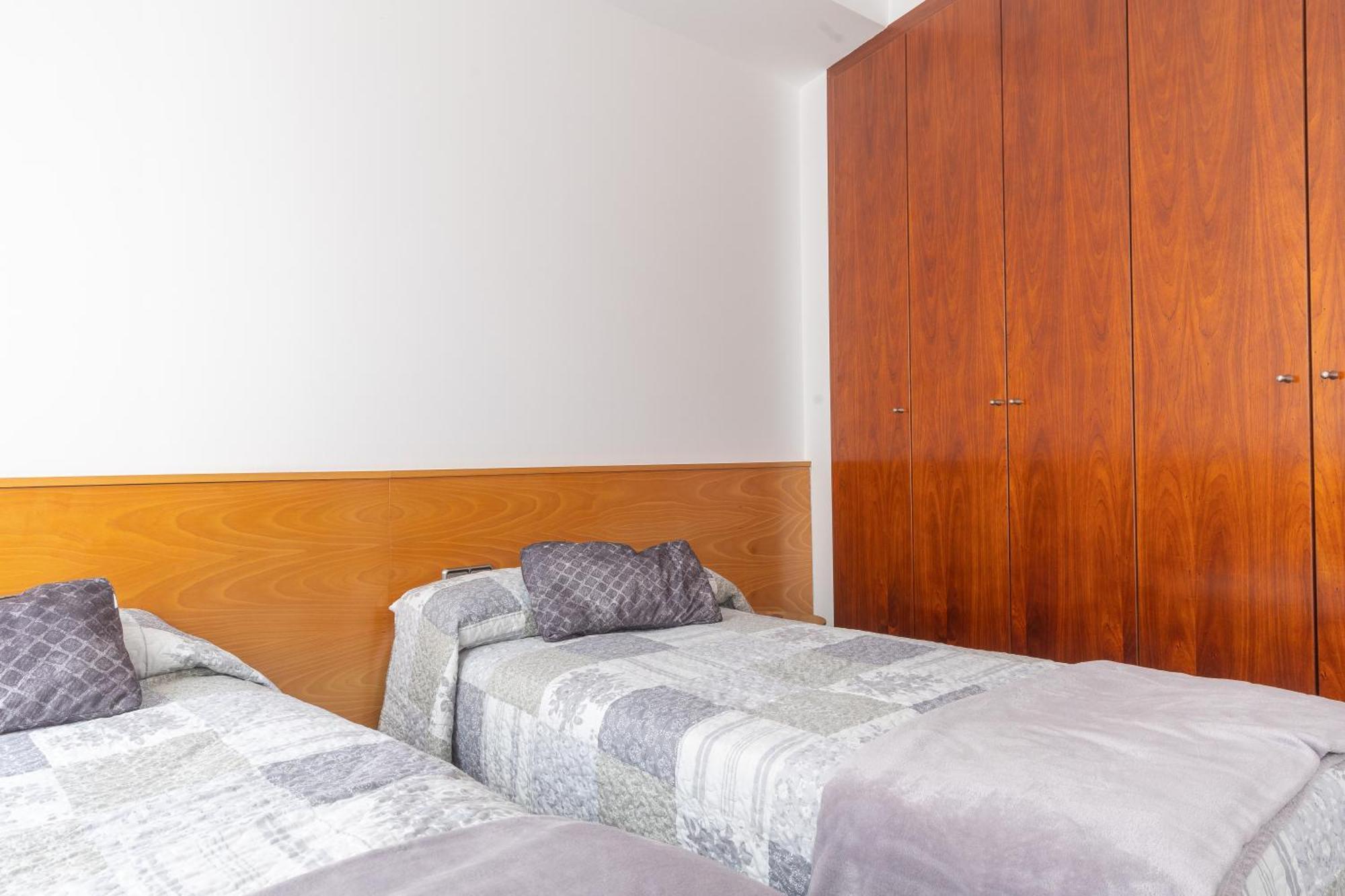 Mazi Apartments Colon ヴィク エクステリア 写真