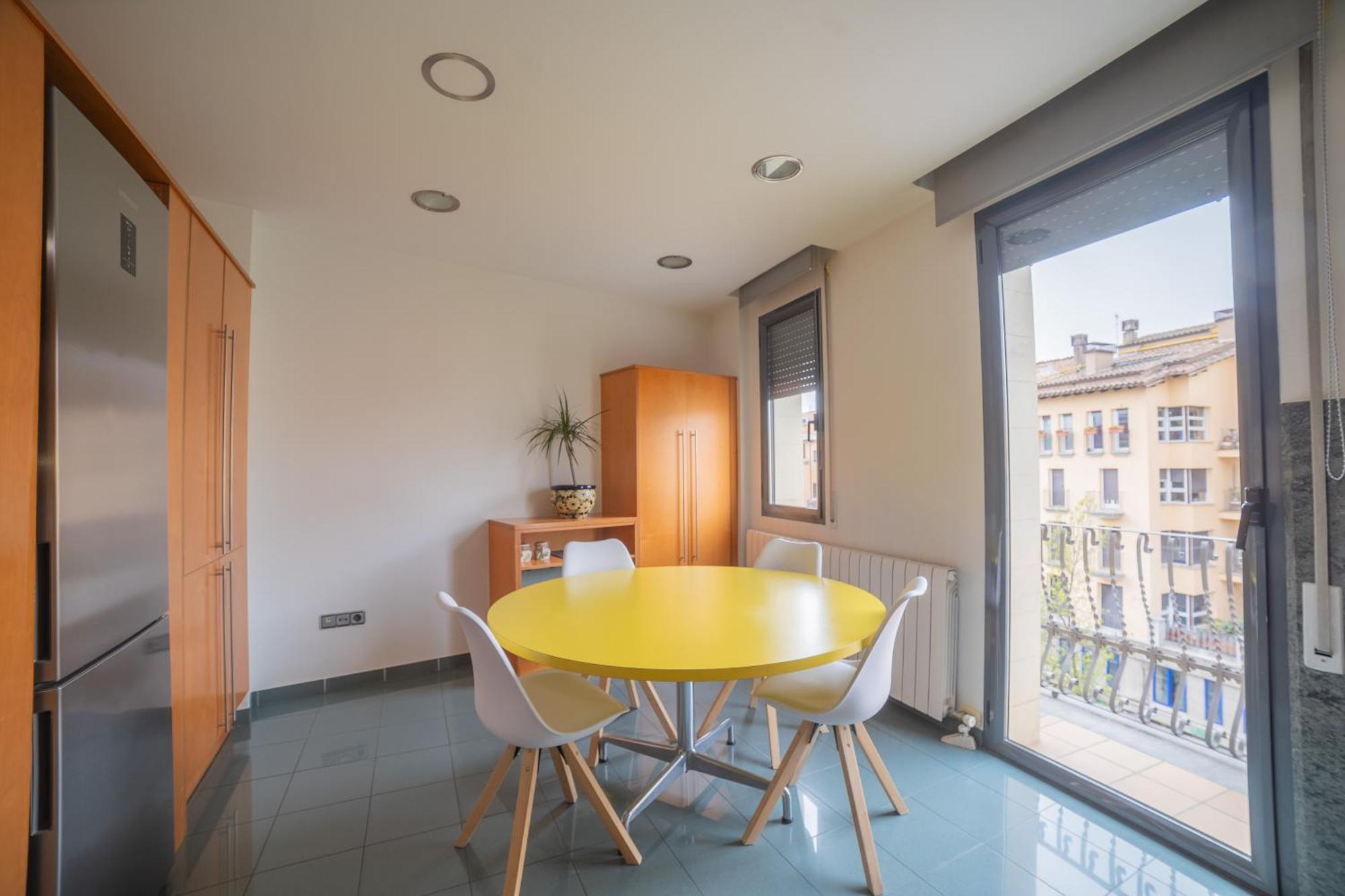 Mazi Apartments Colon ヴィク エクステリア 写真