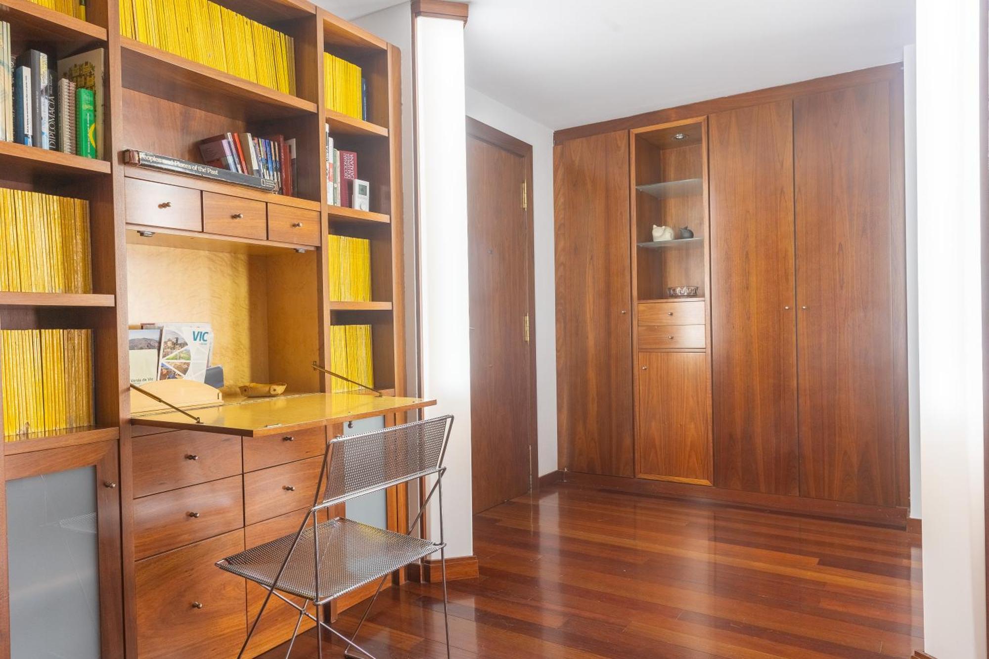 Mazi Apartments Colon ヴィク エクステリア 写真