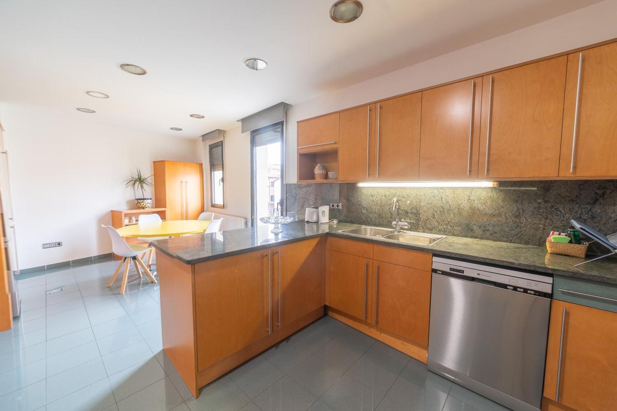 Mazi Apartments Colon ヴィク エクステリア 写真