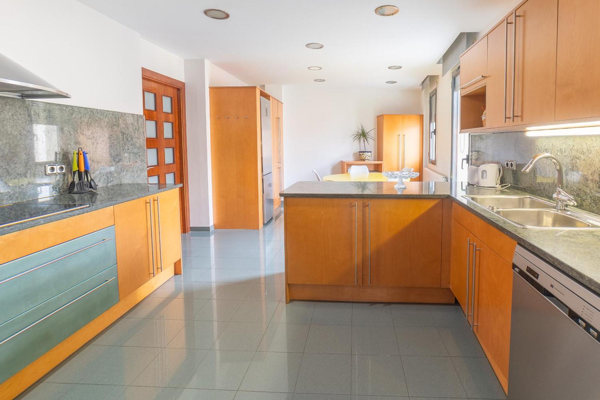 Mazi Apartments Colon ヴィク エクステリア 写真
