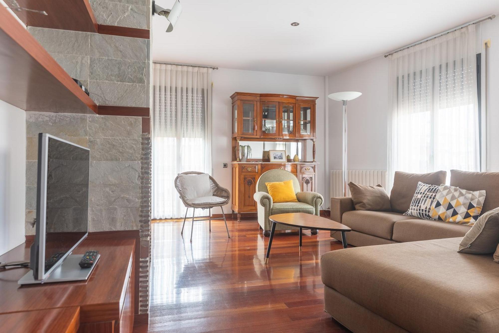 Mazi Apartments Colon ヴィク エクステリア 写真
